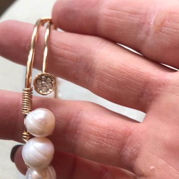 Big beautiful pearl bracelets - Picture 3 of 7